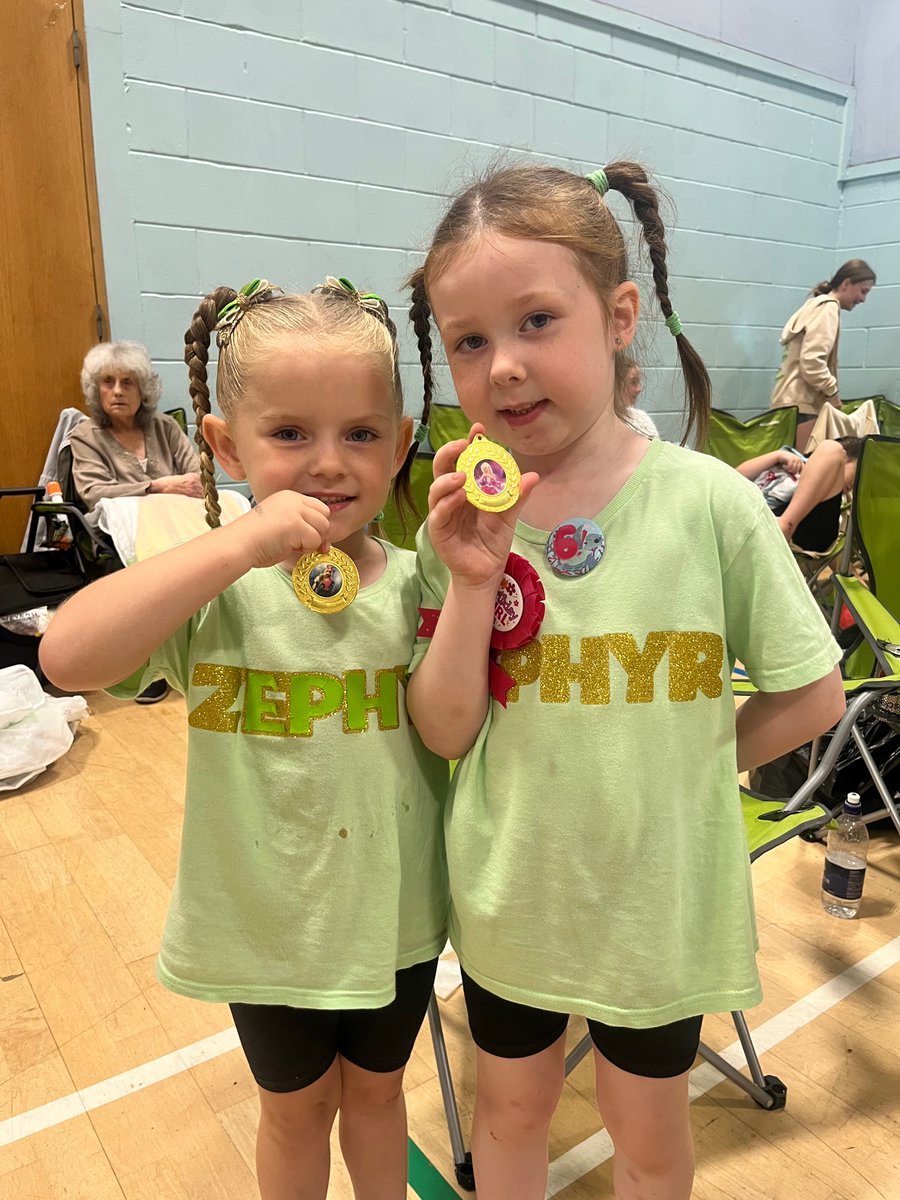 nickystopforth1's tweet image. Darcie and Elodie smashing dance today with their 1st place and march around wins! Best leader for Darcie too 🥰 @RimroseHope