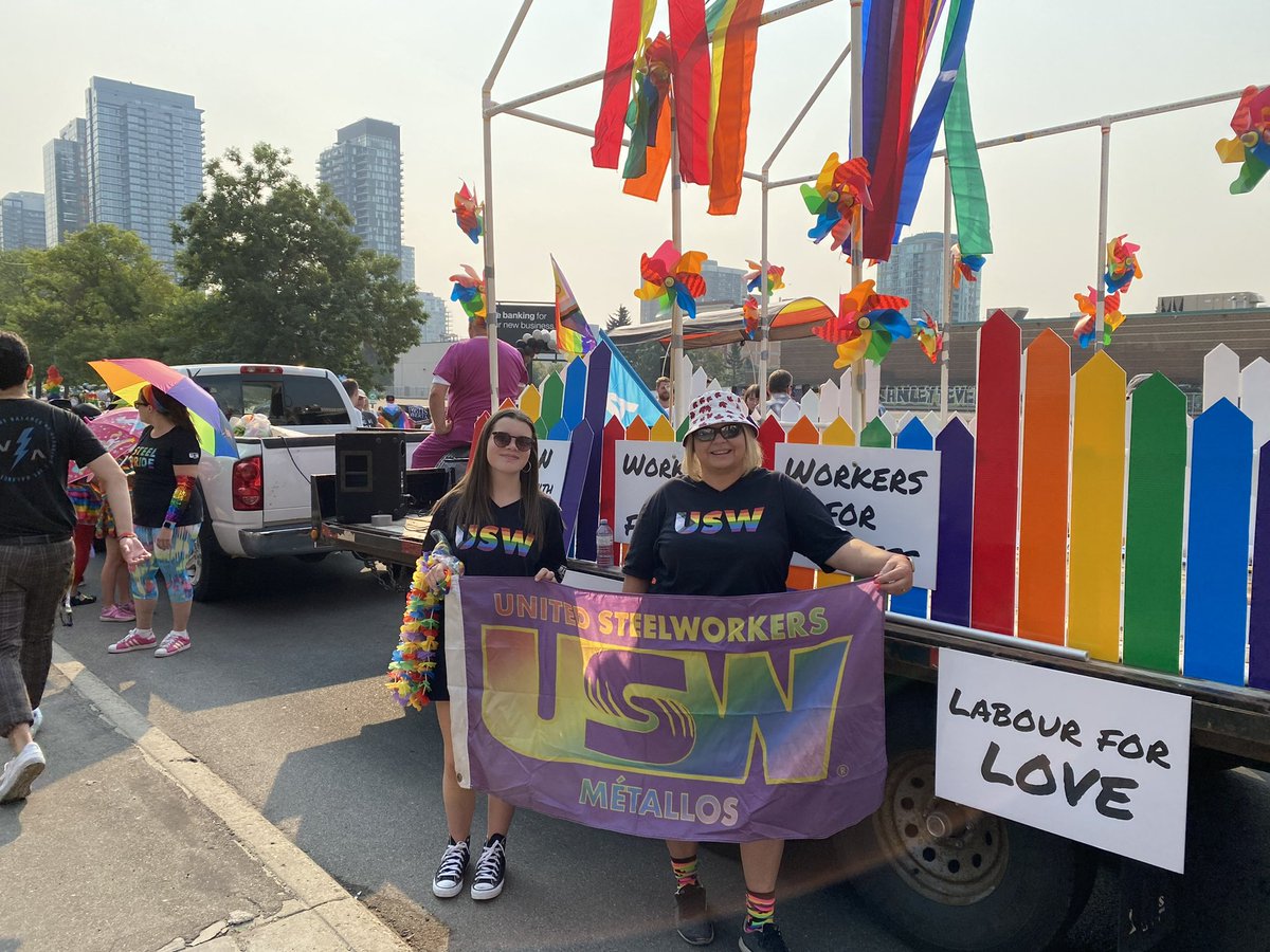 USWDistrict3's tweet photo. Celebrating with #Pride. Happy Pride #calgary! #yyc #ablab #abpoli #SteelPride https://t.co/KLKQWSD6pp