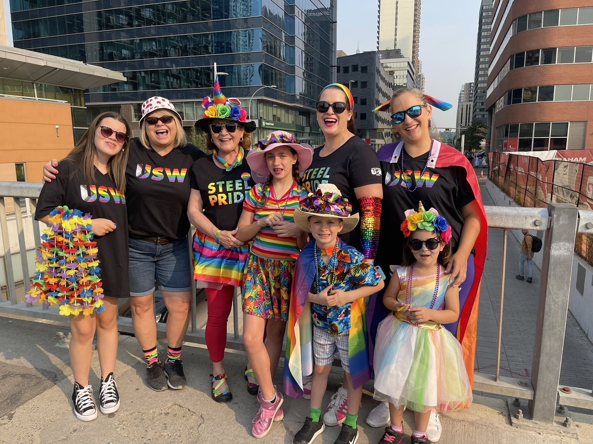 USWDistrict3's tweet photo. Celebrating with #Pride. Happy Pride #calgary! #yyc #ablab #abpoli #SteelPride https://t.co/KLKQWSD6pp