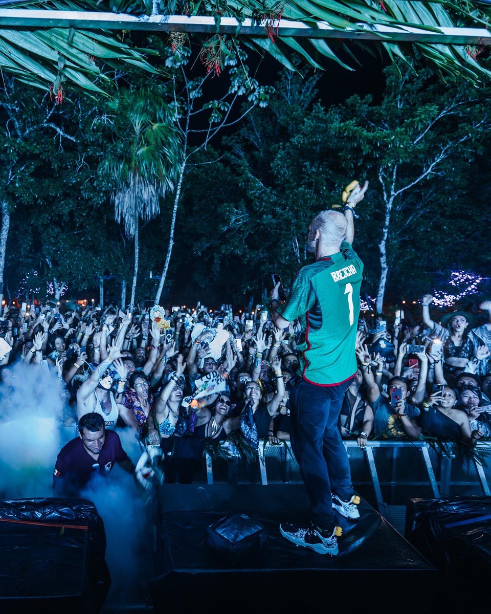 BB_BORISBREJCHA's tweet photo. Tulum 🇲🇽 In Concert
Thank you! Gracias ♥️
__
📸 @FelixHohagen 
#inconcert #tulum #joker https://t.co/e3gafwmVyK