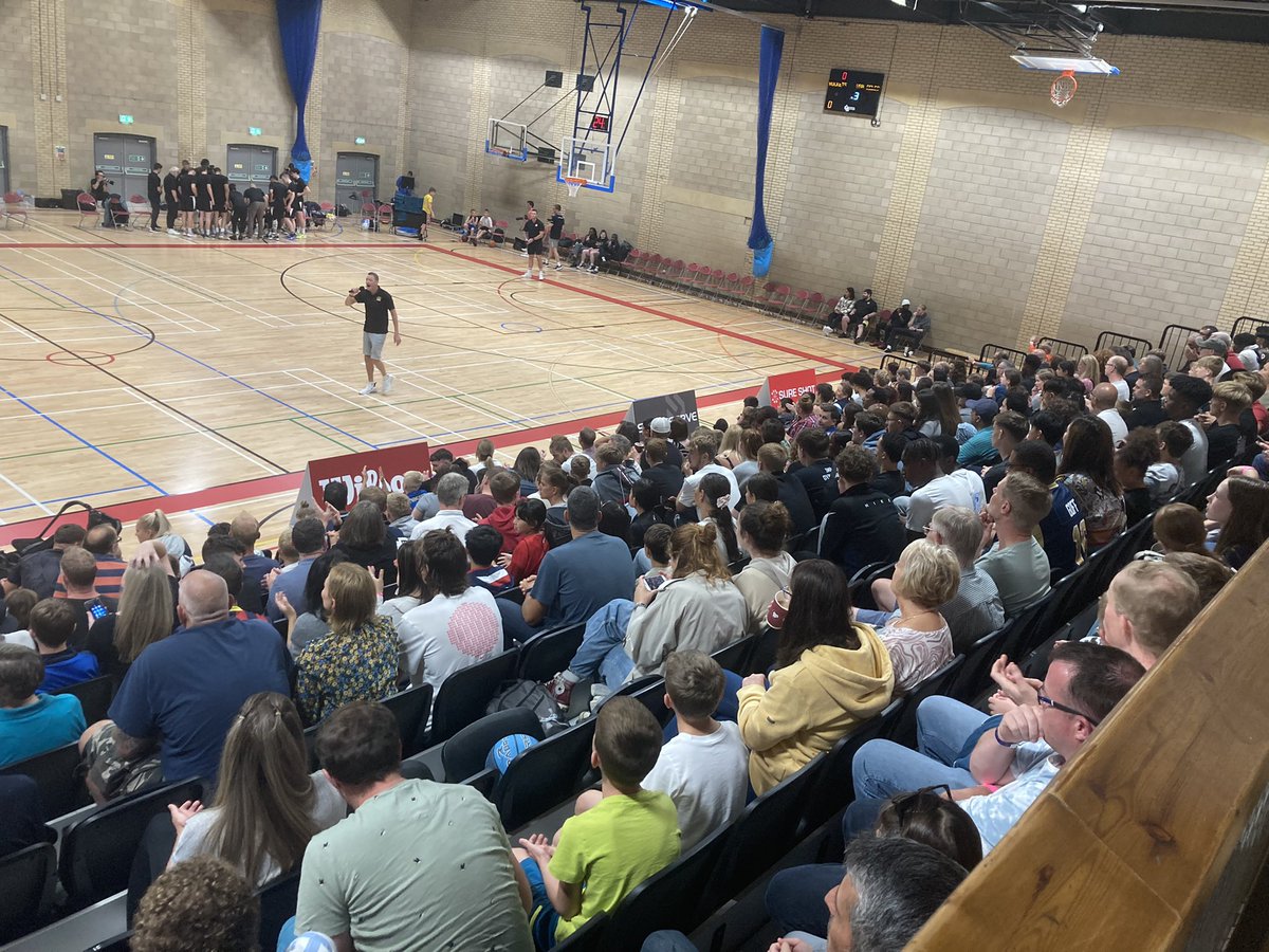 nick_humby's tweet photo. Wonderful atmosphere as @rocketsreading kick off their 25th anniversary year at their new exciting home #LoddenValley against #USASelect team. Could not have been a closer finish.
Three weeks until 1st home game of season https://t.co/0JRSt5iJLW
