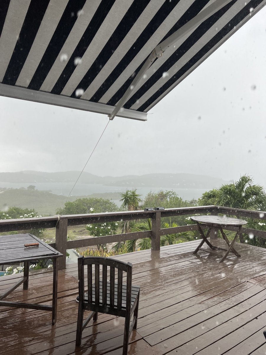 CosmeIndira's tweet photo. Desde Culebra, lluvia y relámpagos ⁦@adamonzon⁩ https://t.co/pmbqNwOORn