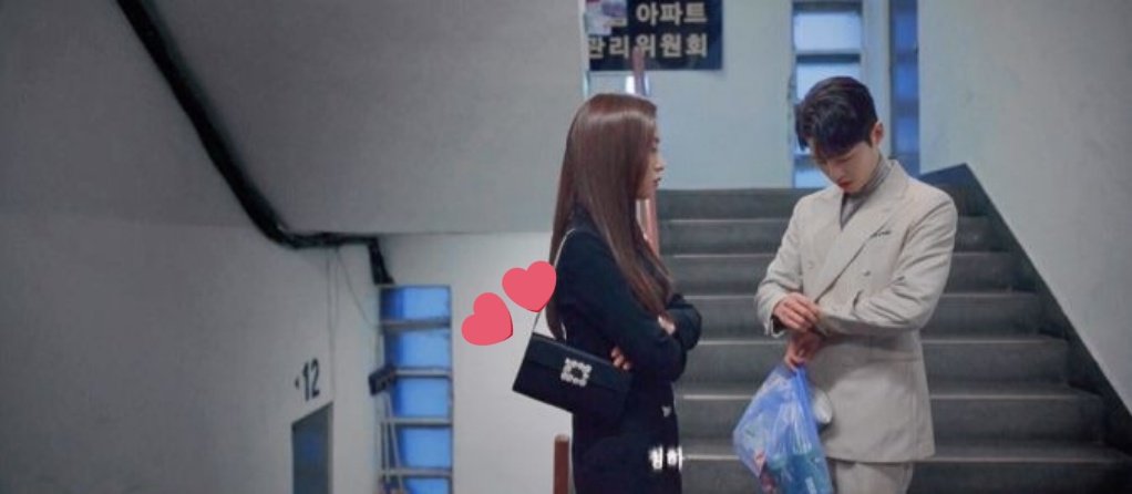 tho_napiiii's tweet photo. Oh my gosh... Do you remember the CY bag that I wore in episode 14? I really want to cry watching every single scene... I love producer Kim Hee-won. 😭❤
#SongJoongKi #JeonYeoBeen #LittleWomen #GoEun #LittleWomenep2 #cecha #jeonki https://t.co/Tkj3gHohSd