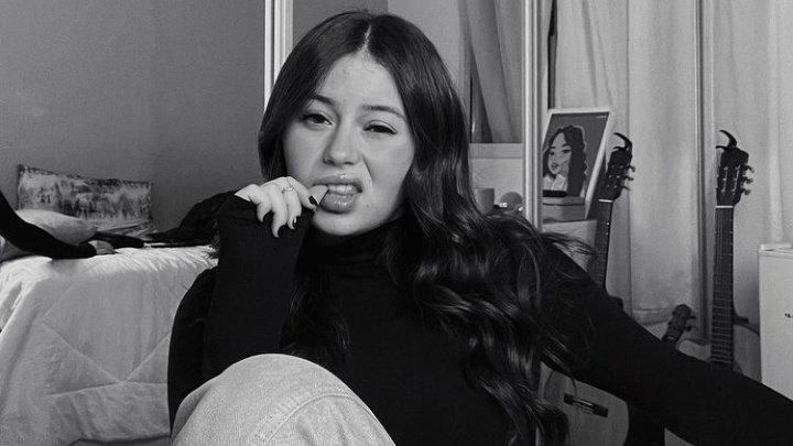 poetafolk's tweet image. — ⊹𓂅⁩  INHIBITION;
au cebônica.

onde mônica, após beber demais em uma festa, acaba desabafando sobre sua vida com seu maior inimigo.