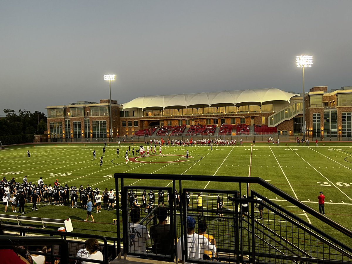 VandenbergArie's tweet photo. Thank You to @Chapman_Fb for the gameday visit yesterday. It was awesome to see what Chapman is all about. Congrats on the win! 
@coachshine99 https://t.co/rYY7IpGmRY