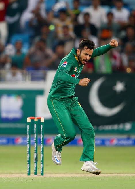 rafay__m's tweet photo. Agr humesha sy sahi nawaz ko support kiya hota toh aaj humary mulk ka yeh haal na hota! Congratulations Pakistan 🇵🇰 

 #INDvsPAK2022 https://t.co/70m1tSod74