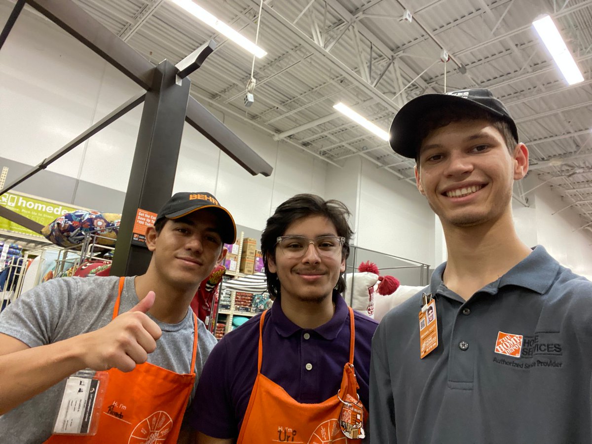 THDFenceCity's tweet photo. ⭐⭐⭐⭐⭐We Love TEAMWORK, MINI PK Training for our Home Depot associates in store #3331⭐⭐ ⭐⭐⭐
For more information please call 1-833-HD-FENCE for your FREE in-home estimate @homedepot3331  #MINIPK #fencing #homedepot #vinyl #pvc #fence https://t.co/k5r8oUb7f4