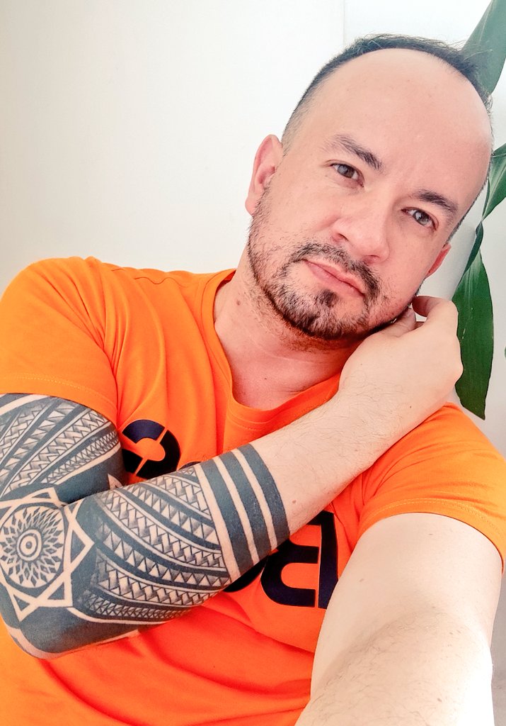 MrAndres28's tweet photo. Siempre los cambios serΓ‘n buenos... #sundayvibes #boyfriends #guylove #lovegay #tattoos https://t.co/JIxtxJfLKU