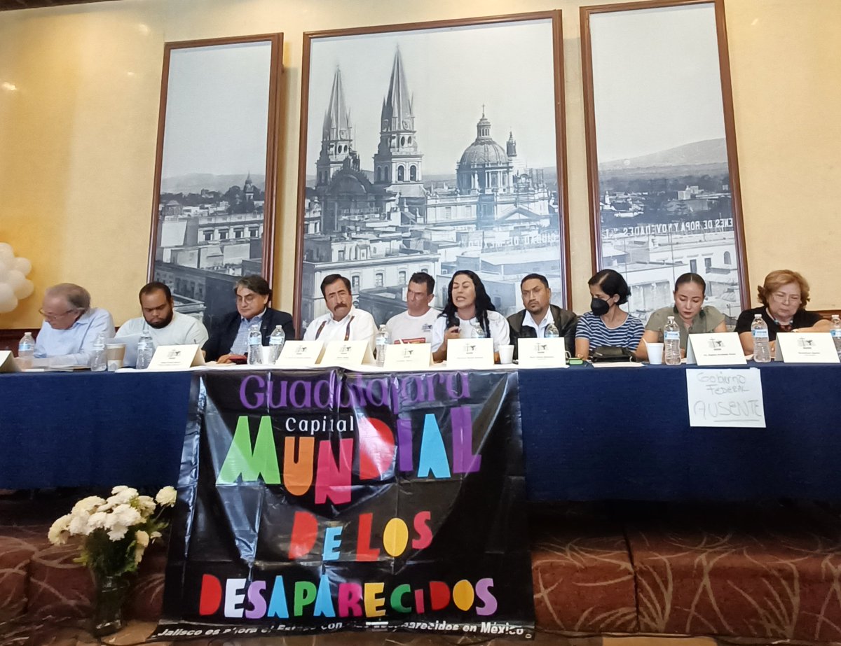 Anna Karolina Chimiak (@annakarolinach) on Twitter photo Cada día desaparecen en Jalisco 45 personas, denuncian representantes del colectivo <a href="/colectivo_luz/">Colectivo Luz De Esperanza Desaparecidos Jalisco</a> en el evento del Exhorto Nacional por los Derechos
y la Dignidad de los Desaparecidos Cada día desaparecen en Jalisco 45 personas, denuncian representantes del colectivo <a href="/colectivo_luz/">Colectivo Luz De Esperanza Desaparecidos Jalisco</a> en el evento del Exhorto Nacional por los Derechos
y la Dignidad de los Desaparecidos