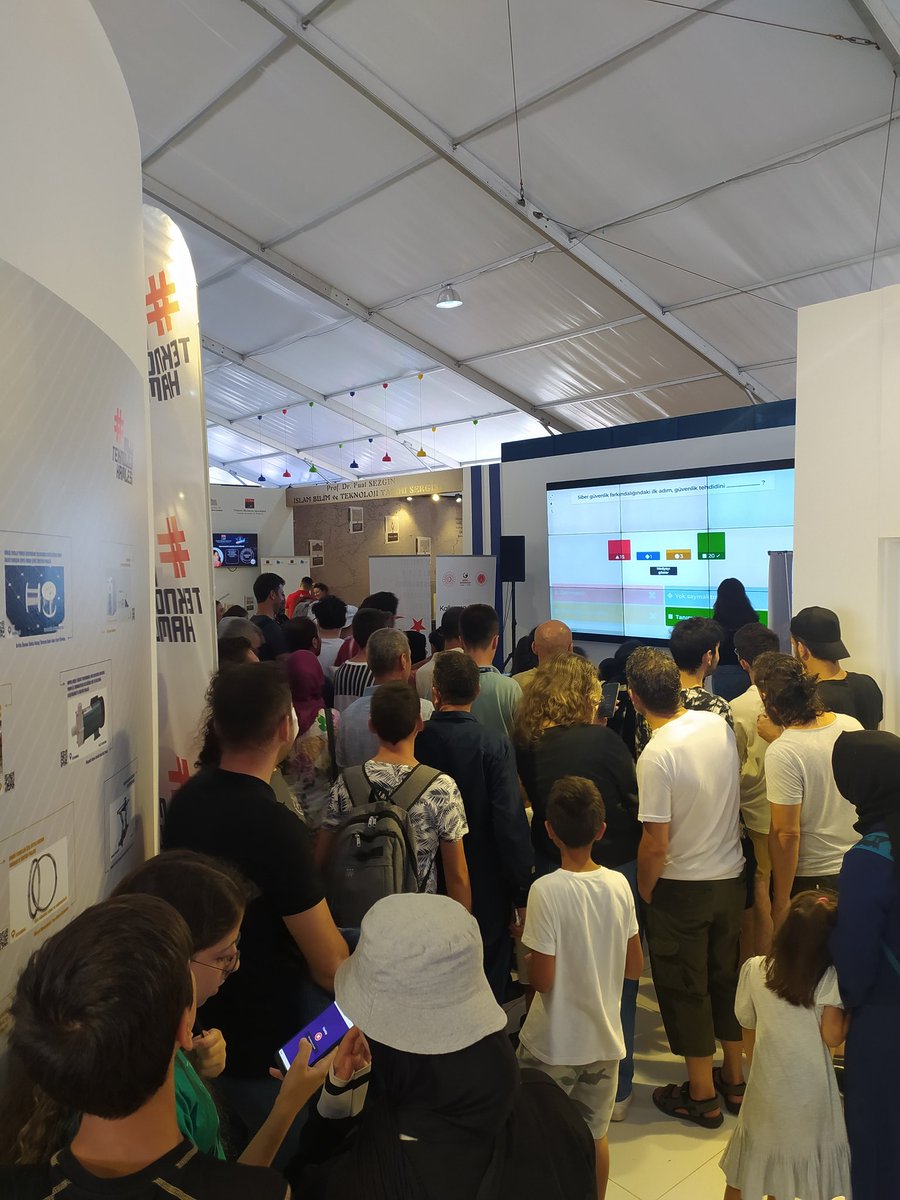 siber_vatan's tweet image. #TEKNOFESTKARADENİZ&apos;deki @KalkinmaAjansGM @siber_vatan standımızda eğlenceli bilgi yarışmaları, CTF&apos;ler ve canlı sunumlarla binlerce gencimize Siber Güvenlik farkındalığı kazandırdık.

#Gençİstihdamı

@TCSanayi @SavunmaSanayii @dijital @siberkume #sibervatan
