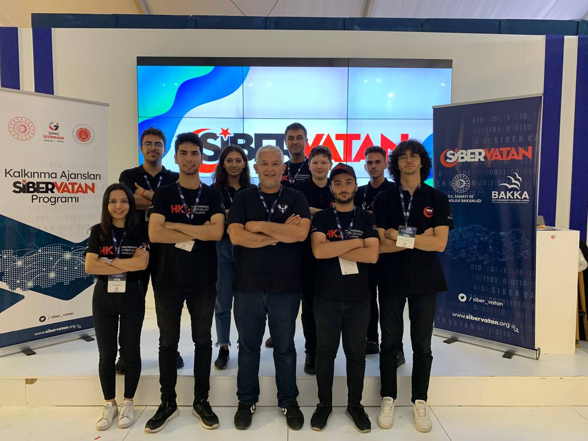 siber_vatan's tweet image. #TEKNOFESTKARADENİZ&apos;deki @KalkinmaAjansGM @siber_vatan standımızda eğlenceli bilgi yarışmaları, CTF&apos;ler ve canlı sunumlarla binlerce gencimize Siber Güvenlik farkındalığı kazandırdık.

#Gençİstihdamı

@TCSanayi @SavunmaSanayii @dijital @siberkume #sibervatan