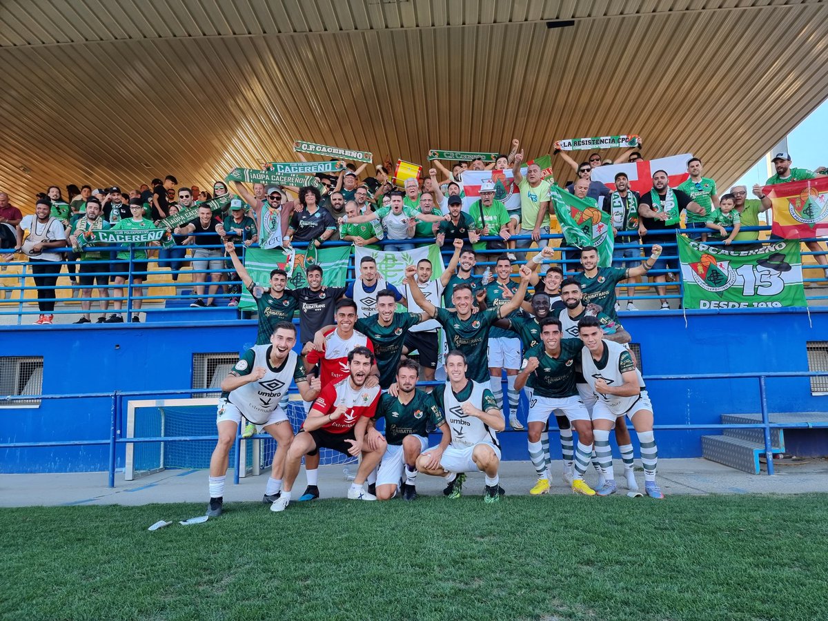 ¡Primer ➕3️⃣ y lo celebramos con nuestra afición! 🔝

Muchas gracias por vuestro apoyo todo el partido 👏🏼👏🏼

¡Seguimos! 🚀