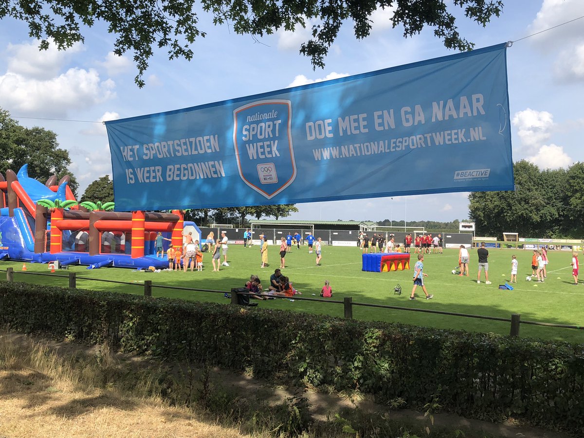 Kleppermenneke's tweet photo. Het sportseizoen is weer begonnen. Dat hebben ze in Esbeek groots aangepakt. Een goed begin! 

#Esbeek #Tuldania #GemeenteHilvarenbeek https://t.co/yG7NJLIYq3