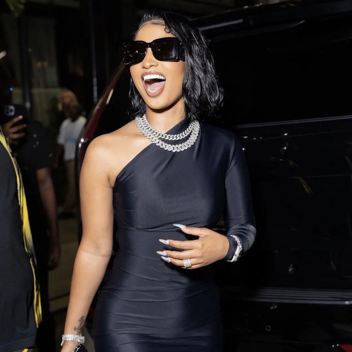 TheShenYengUpdates tweet media