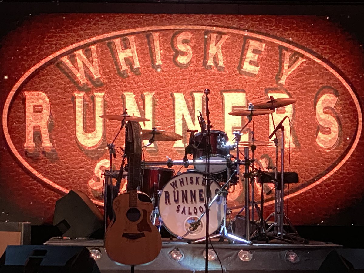 CMoreauMusic's tweet photo. Whiskey Runners Saloon showed up and showed out again last night for a great show! 

@texascma @PickleJarLive 

#chrismoreau #chrismoreaumusic #texascountrymusicassociation #realcountrymusic #picklejar #gibsonguitars #americanhatco #positivetimes https://t.co/QRyGfmhZQ9