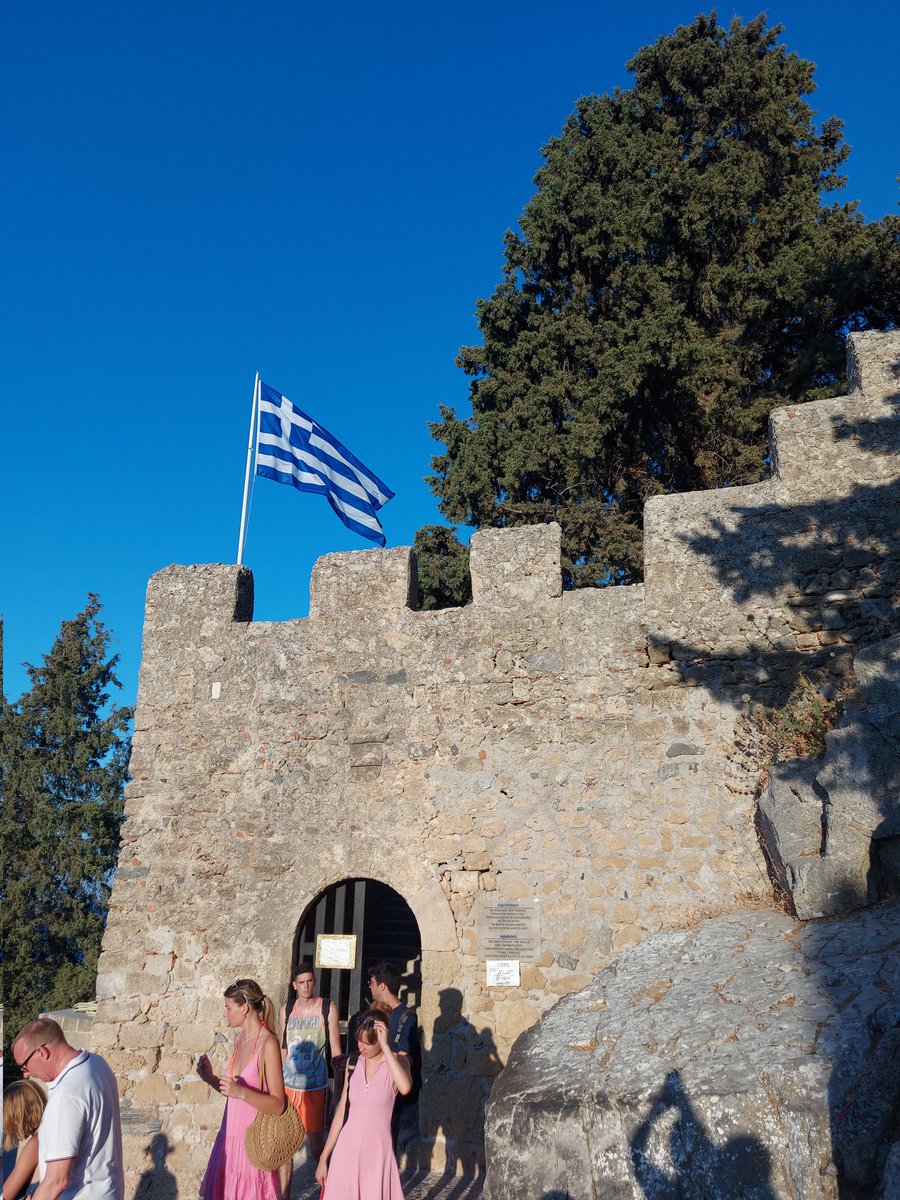 CSandersTrinit1's tweet photo. Lindos Acropolis, 5th Century Ancient Greek settlement,๐ฌ๐ท& Conwy Castle๐ด๓ ง๓ ข๓ ท๓ ฌ๓ ณ๓ ฟ anyone else @TheTrinityL5 spot any good historical sites over the summer? #trinityhistory๐ฐ๐ https://t.co/VgA7nEGLq4
