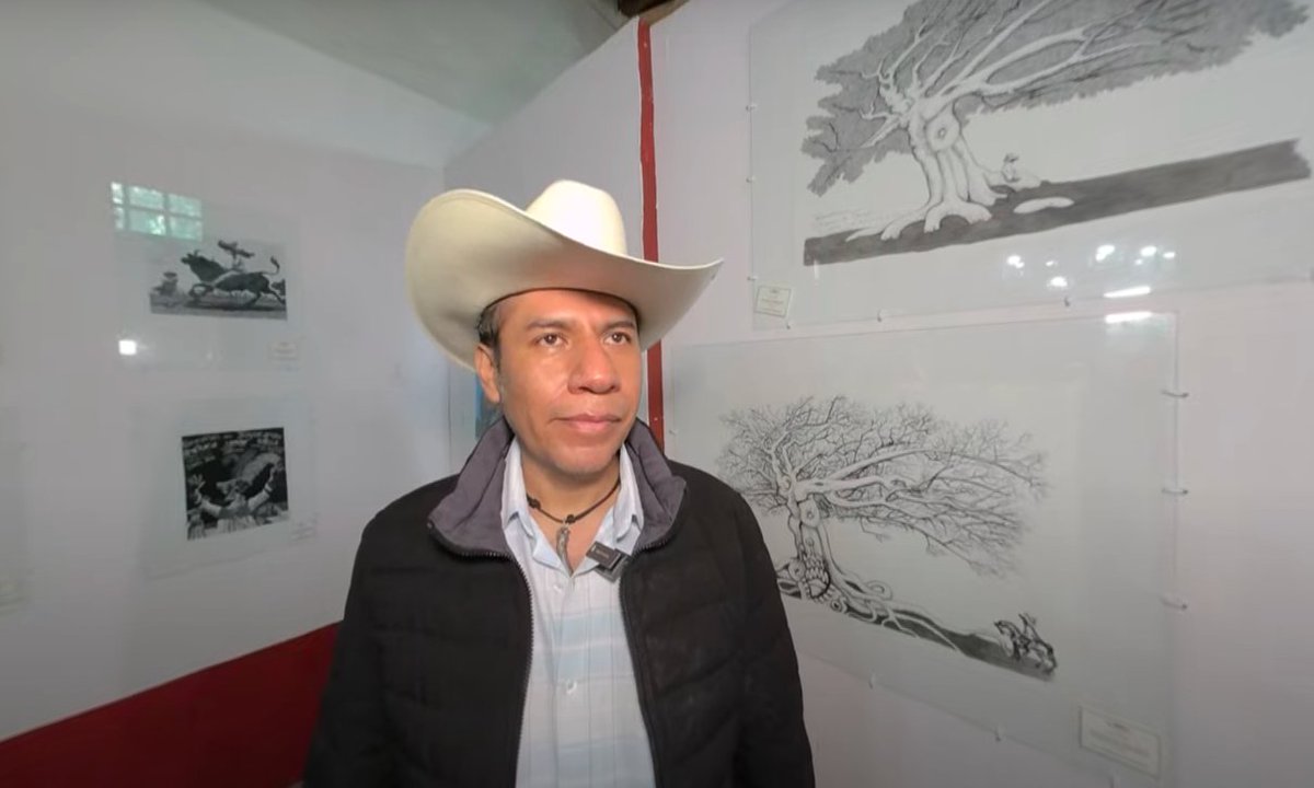 My <a href="/ucla/">UCLA</a> classmate <a href="/carlmclarty/">Carl McLarty</a> #travel s to #Tlayacapan to interview (pt 1) @grabador1976 Master #Engraver #grabador #art #arte #Mexico 

VR180 3D Grabador1976 SERGIO SÁNCHEZ SANTAMARÍA Part 1 El Pochote Tlayac... youtu.be/SLd4kUzXA8o via <a href="/YouTube/">YouTube</a>