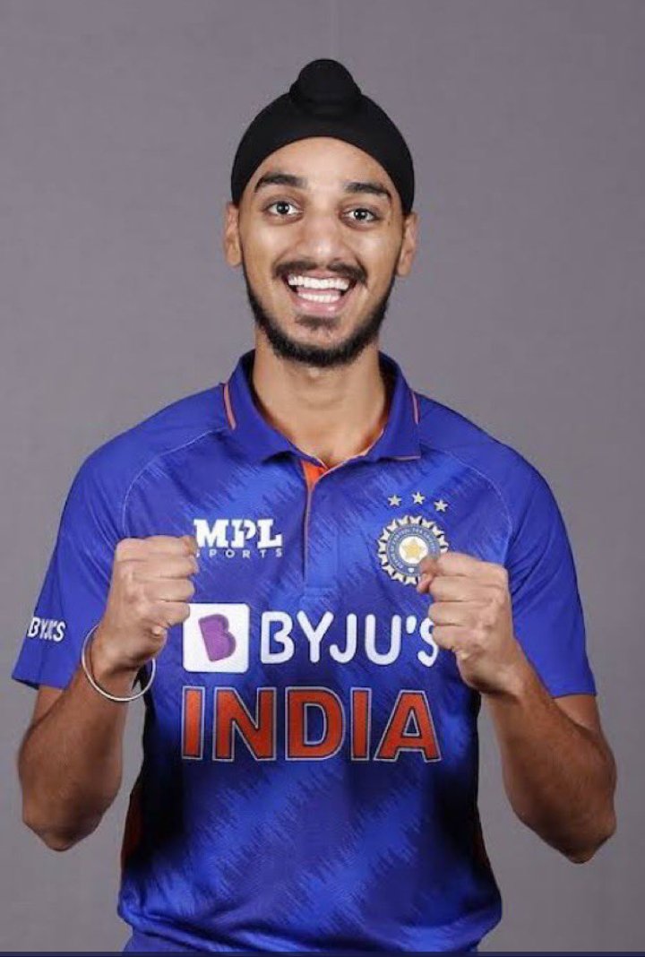 Muhammadkami02's tweet photo. Our most hardworking player! We are proud of you. 🥹🇵🇰
Congratulations Team Pakistan
Pakistan vs India
 #arshdeepsingh #INDvsPAK2022
🇵🇰✌️🇵🇰 https://t.co/0680KZtFoJ