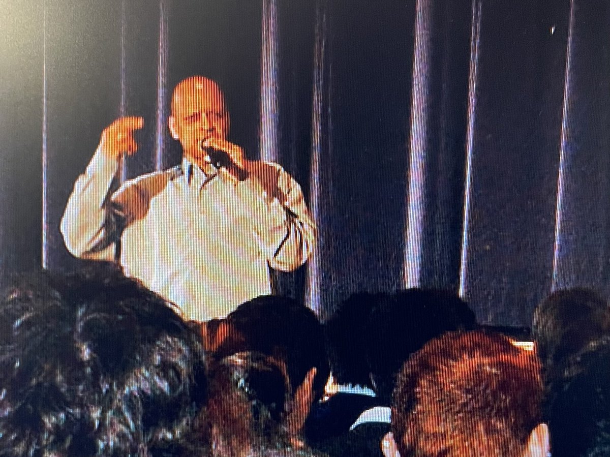 spider_jones's tweet photo. Speaking to a group of amazing youth on ways to stay inspired #spiderjones1 #markgrimes #johntory #paulastamp #kathyyoung #donnachild #christucker #miketyson #pamhouston #jessicagreen #howardgreen https://t.co/WyC4wkVhaH