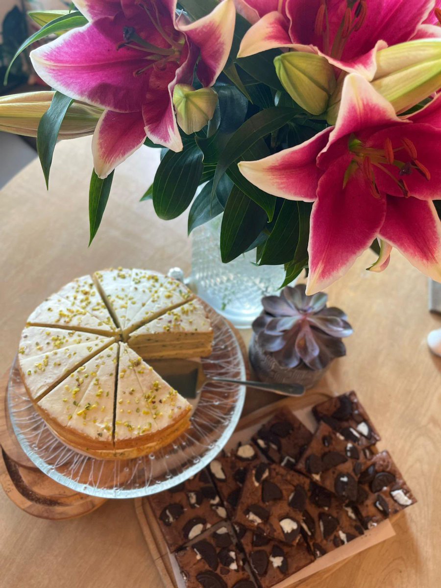 LRPurley's tweet photo. Always save room for dessert! We combine our love for food and locally sourced produce to bring our customers a selection of tasty treats, breakfasts, delicious lunches, and cakes. We look forward to welcoming you to our cafe @LRPurley
#desserttable #sweettoothforever https://t.co/erkbs9aaRs