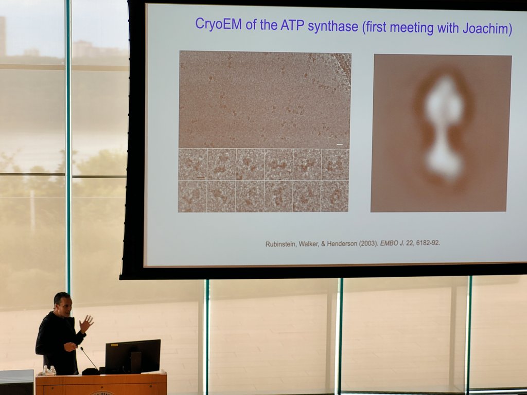 Hashemyaser4's tweet photo. We continue the Joachim's birthday symposium #JF80 with John Robinstein @RubinsteinJohn with a talk about Ab initio reconstructions of the ATPsynthase molecule https://t.co/5OK3LsmeGc