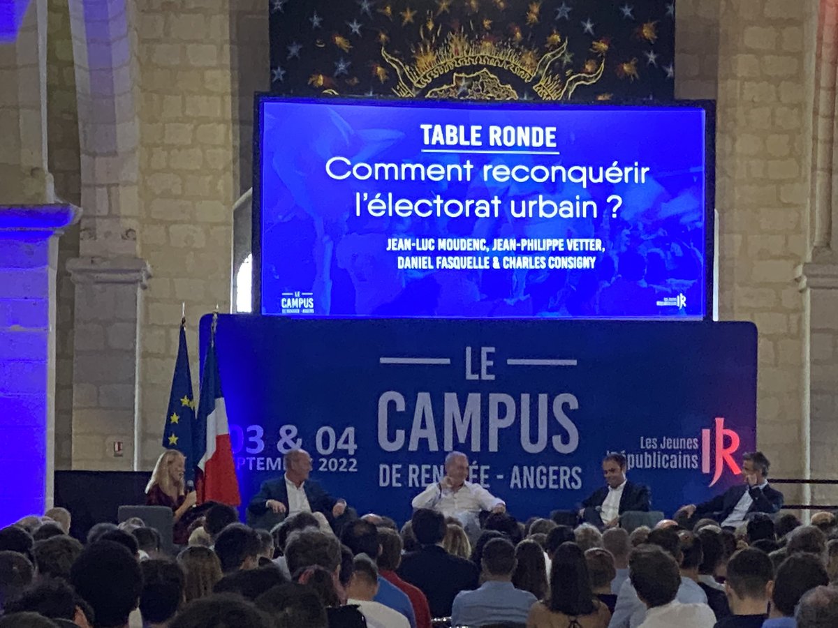 JBJouve's tweet photo. Fier d’avoir participé au week-end de rentrée des @jeunesreps à Angers !
La jeunesse de France vient de poser les premières bases d’une grande aventure pour préparer le réveil français ! 

#CampusJLR 
@GuilhemCarayon https://t.co/Hngn8lIWoE