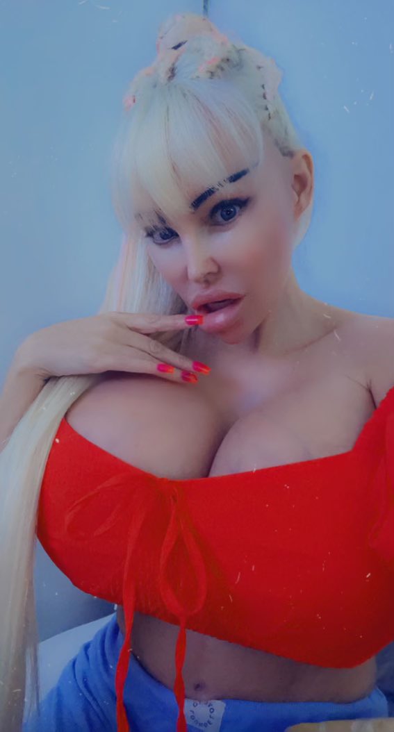 Pink Bimbo Academy on Twitter: "RT @Amanda_lovelie: Hmmmmmmm…….. in a