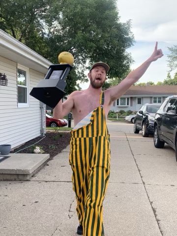 BrosThatStream's tweet image. Fantasy Football Draft Day For @aussie195 🎉

The last 2 yrs have been a whirlwind🤣

2020: CHAMP 🏆 
2021: LOSER 🙃
2022: ❓❓

#FantasyFootball #🔙🔛🔝🔜