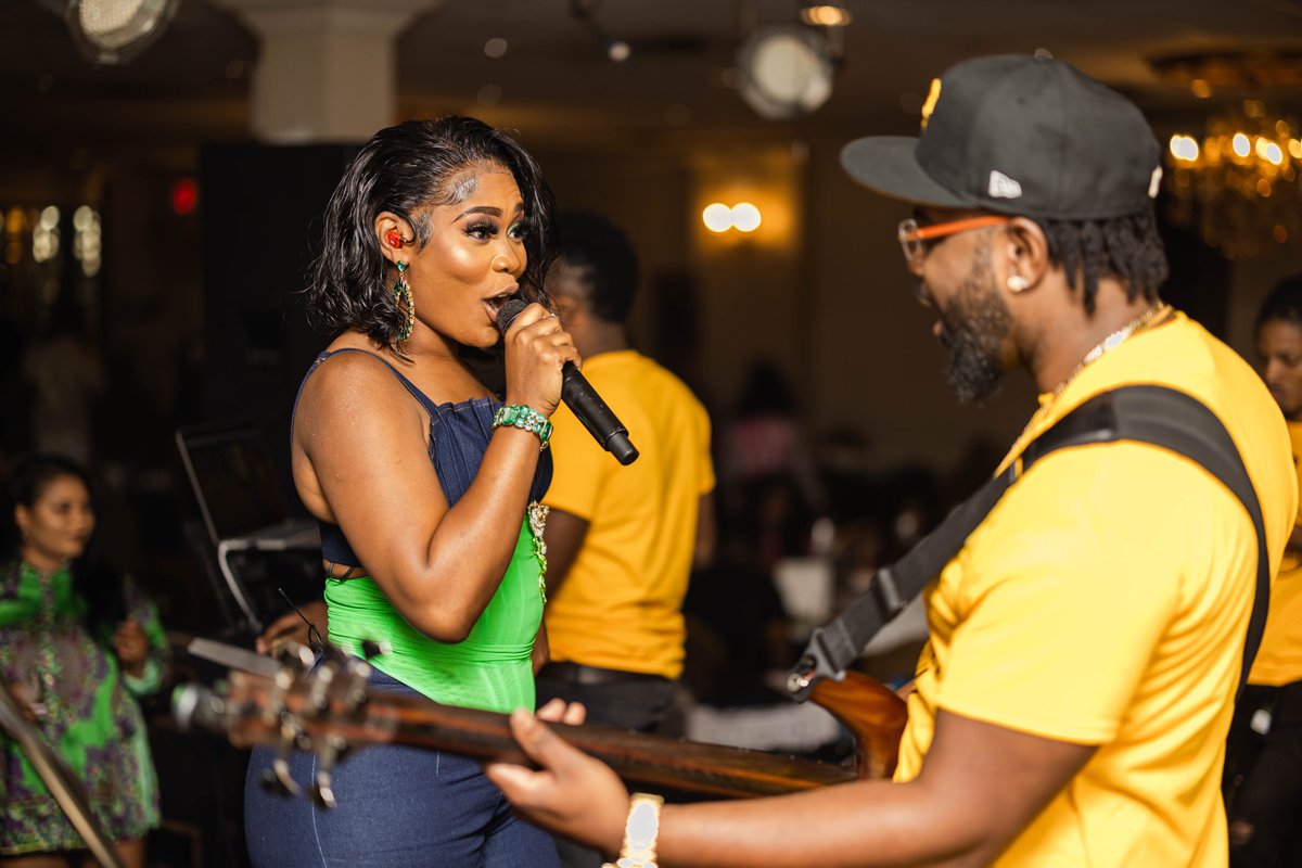rutshelle's tweet photo. 💙💚 https://t.co/3kOcRaViCL