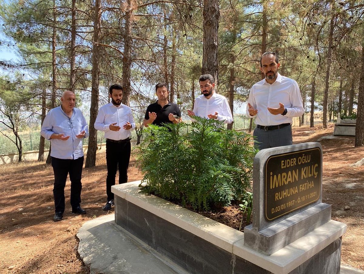 akkadin12subat's tweet photo. Geçen yıl ahirete irtihal eden merhum Milletvekilimiz İmran Kılıç için okutulan Mevlid'i Şerif programına katıldık. İmran hocamıza Cenab-ı Allah'tan rahmet diliyoruz.

#BirOlduk21Olduk https://t.co/3V0dmIu7o9