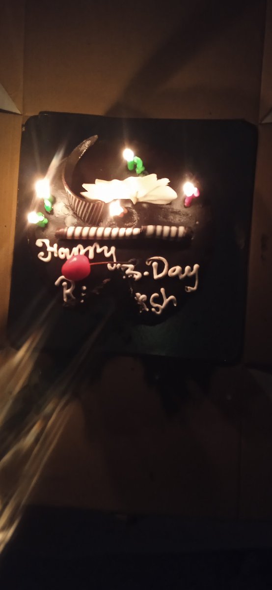 ShalabhYadav5's tweet photo. What could be more special to have you on ur birthday by my side. 🎂🎁 many more to come,hope we could continue our bond for forever even after this life..jayada ho gaya😁🤗 https://t.co/Bt9w8XTgmE