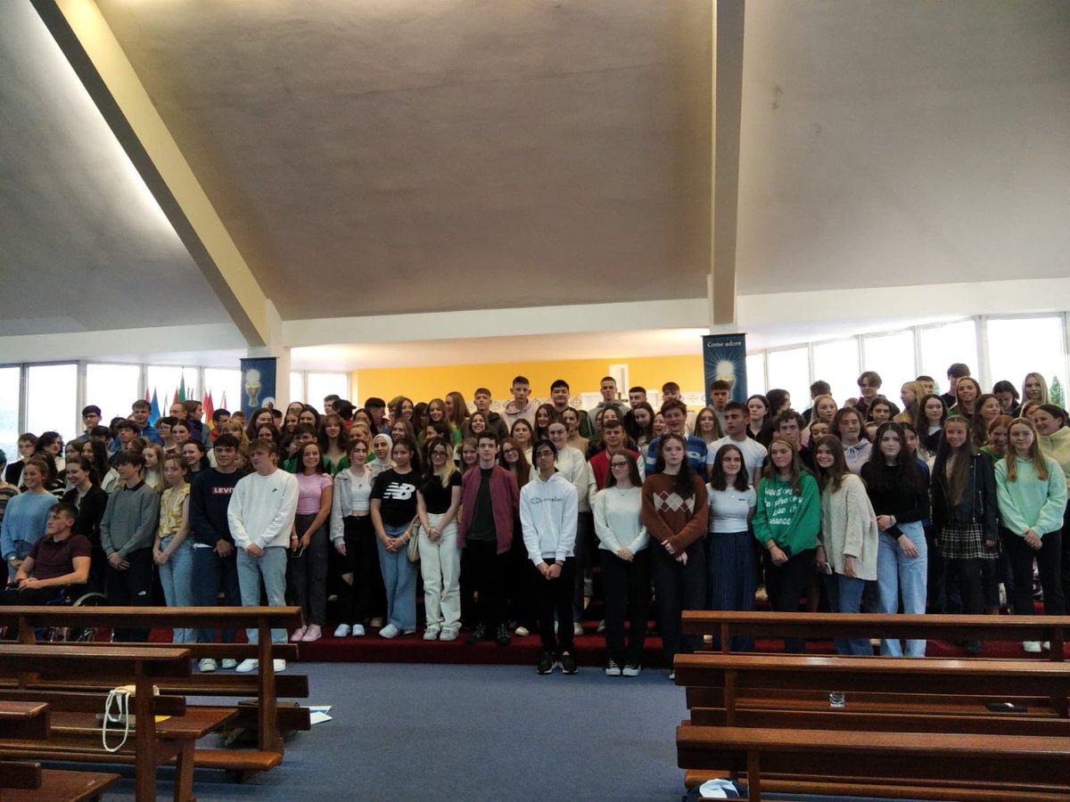 rococork's tweet image. Our new fifth year Meitheal team and Ms Hension attended their commissioning ceremony today in Holy Cross church in Mahon. We wish them the best of luck with their work with our first years this year! #meitheal2022