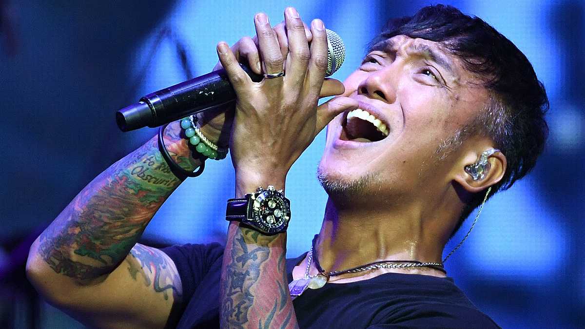 Happy Birthday on September 5th to Arnel Pineda, lead singer of Journey  