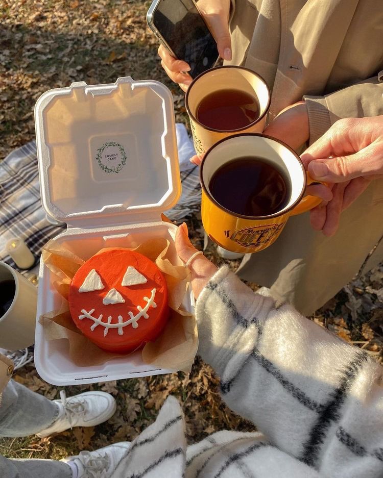sophiesencha's tweet photo. autumn mood https://t.co/tMyDAtBSnA