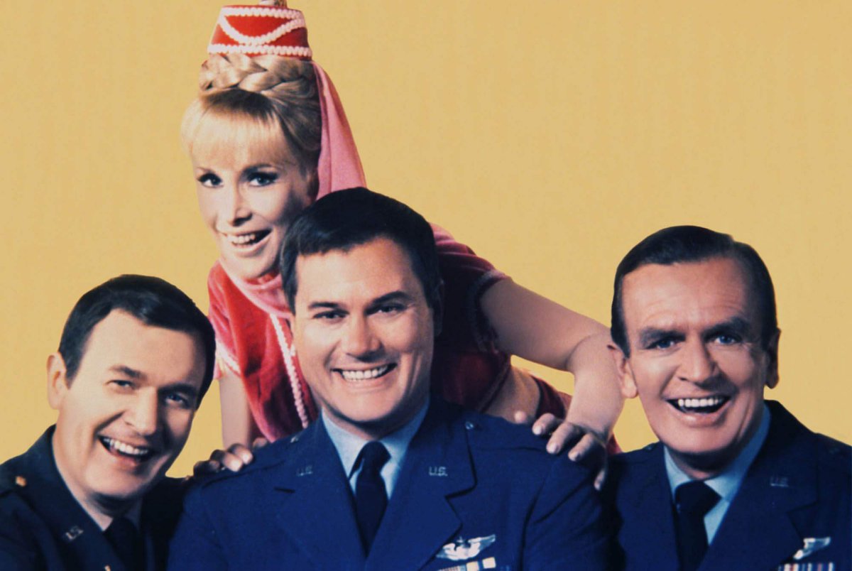 I'm asking, then I'm ducking :)
#ClassicTV #ThisOrThat
Bewitched
OR
I Dream of Jeannie