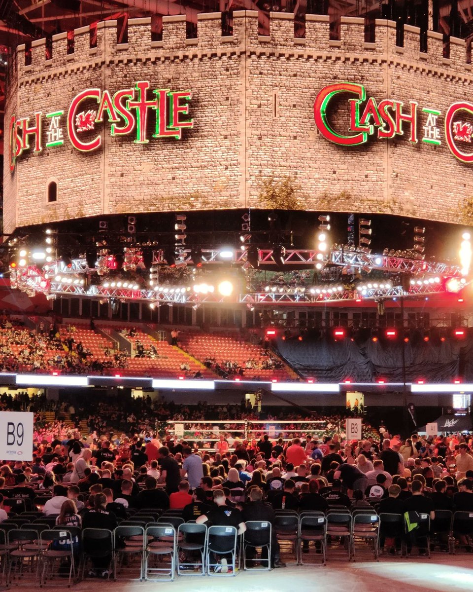 flit_707's tweet photo. Such a fabulous weekend in Cardiff. Thank you @WWE @TripleH for putting on such a great event! #WWECastle #ClashAtTheCastle #Cardiff https://t.co/X41FroqlMl