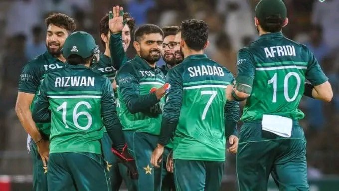faizQaisar18's tweet photo. الحمداللہ اسکو کہتے ہیں جگہ پر بدلہ لینا ❤ایک سنسنی خیز میچ پاکستان نے اپنے نام کیا بہت بہت مبارکباد تمام ہم وطنوں کو 🇵🇰❤🇵🇰 
#INDvPAK #PakvIND #AsiaCup https://t.co/xzKACK5OOk