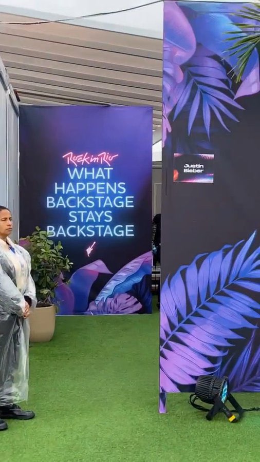 biebersmaniabr's tweet photo. Camarim do Justin Bieber no Rock In Rio.

“O que acontece no backstage, fica no backstage” https://t.co/INVyPOCVwS