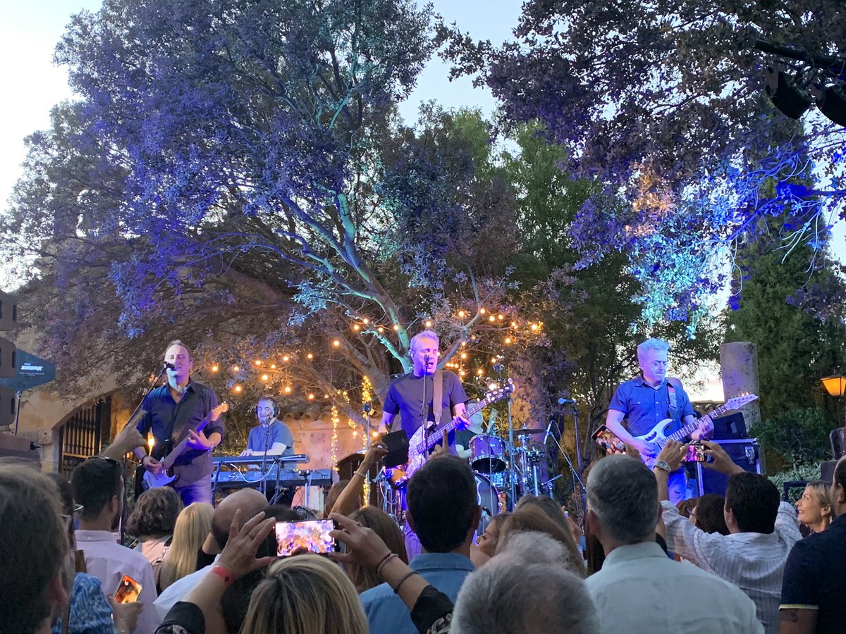 ¡Ya están aquí! #HombresGenLaCasaGrande <a href="/HombresG/">Hombres G Oficial</a> 😱😱😱😱😱