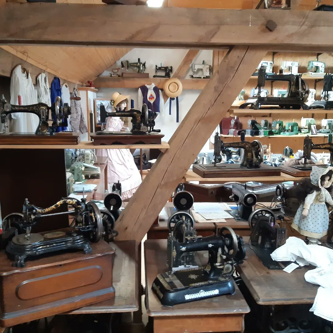 schlingenfanger's tweet photo. Annual Meeting of the Sewing Machine Collectors Society 2022. Visiting the Collection Heim/Sommerfeld. https://t.co/wTwtV47grj