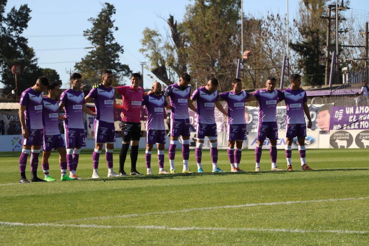 VillaDalmine's tweet photo. #PorsiempreRoman #Roman10
Por siempre en el corazón de los hinchas violetas 💜😇 ⚽️Nunca te vamos a olvidar! https://t.co/KbN8j8erPY
