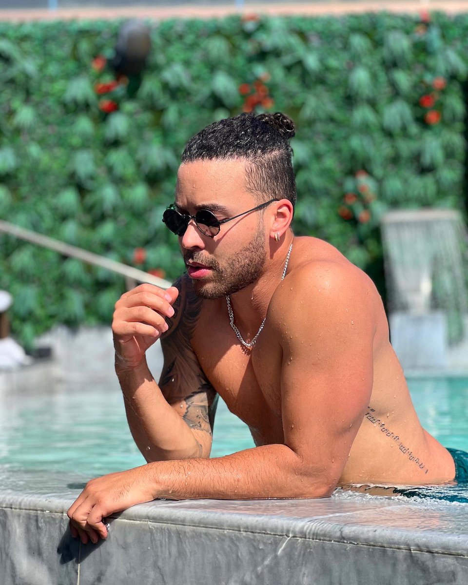 PrinceRoyce's tweet photo. 💧 https://t.co/sFbNaMBxWR
