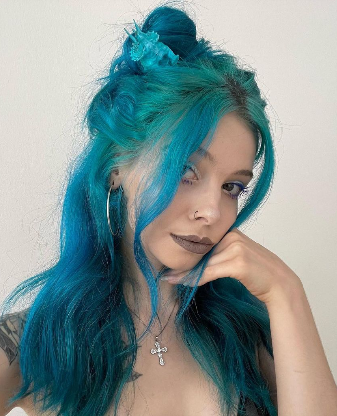 manicpanic_uk's tweet photo. Spot the cutest hair accessory we've seen ๐ฆ๐ hidden in amongst some beautiful blues!
@zophfromsalem ๐จโจ
#manicpanicpro #manicpanicprofessional #MPUK #UV #uvhair #collection #haircollection #manicpanicuk #manicpanic #vivid #vividhair #vegan #vegancolour #Salon22 @salon_int https://t.co/QTZd4uiYVt