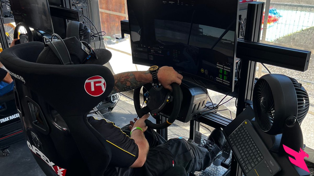 Lazarus's tweet photo. Another amazing day at @CTMPOfficial!π
Come check out the @ChevroletCanada Performance HQ & race to win some awesome prizes in one of our sim racers! ποΈ
#BleedPink #ChevroletCanada #PerformanceForAll https://t.co/3I5VcExrLZ