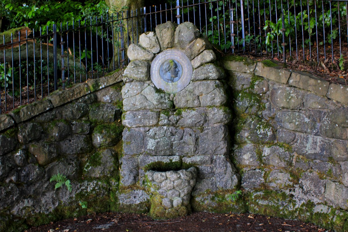 moore956's tweet photo. Old fountain up at Turning Point Scotland, outside the Gleniffer Braes

#paisley #glenifferbraes #turningpoint  #amateurphotography #photography https://t.co/MEXoRYxuoy