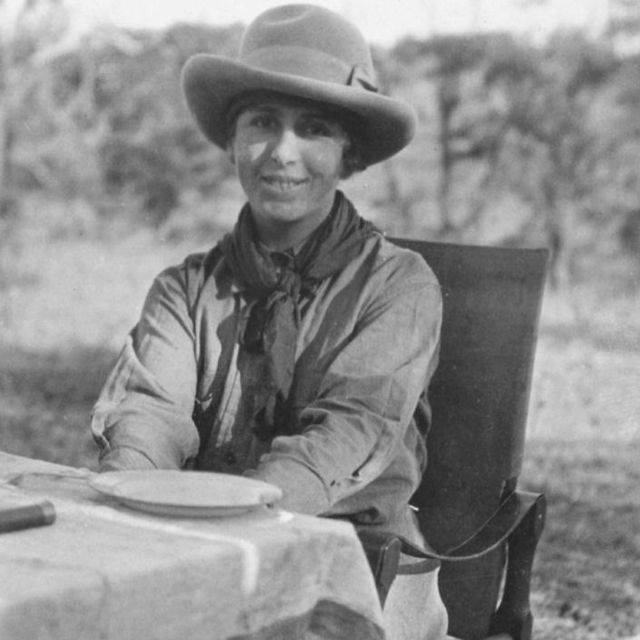 “La cura para todo es siempre agua salada: el sudor, las lágrimas o el mar”. 
Karen Blixen
#Fuedicho