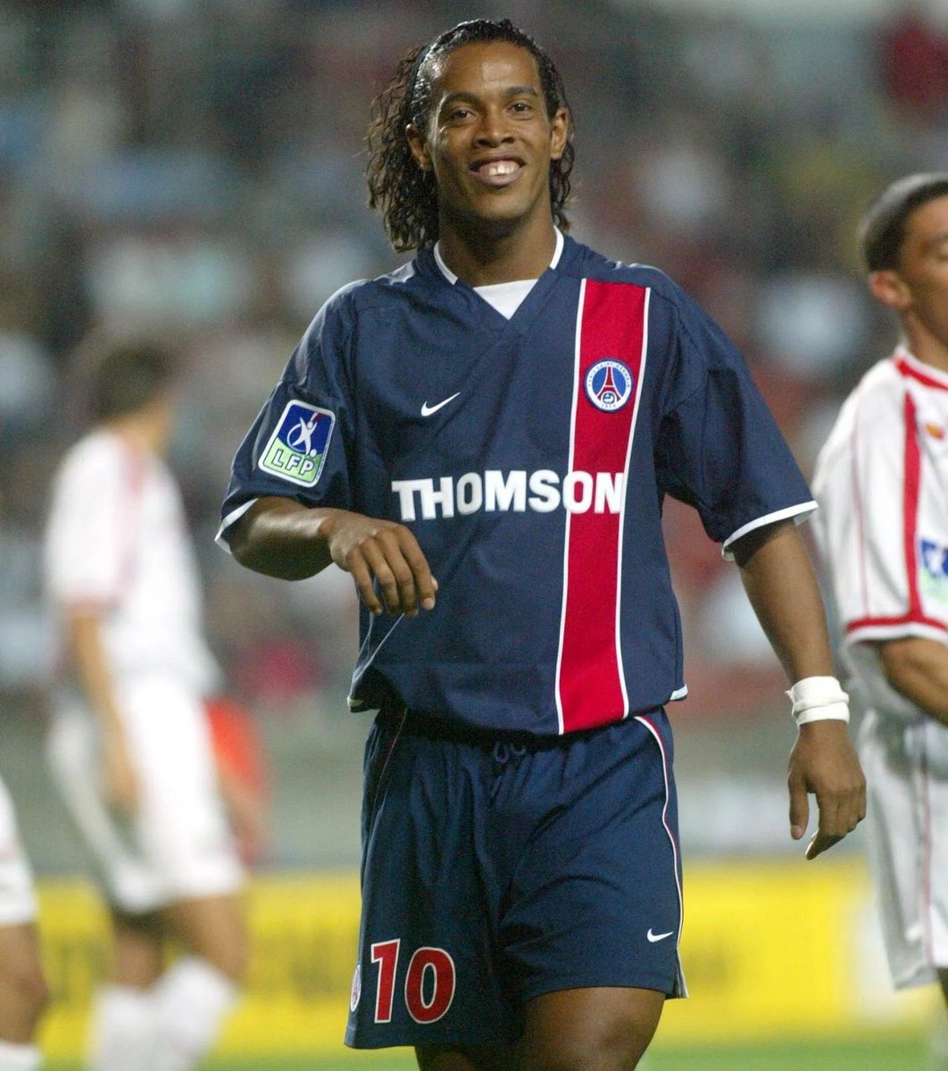Matheo_2812's tweet photo. Celui qui vous aura le plus impressionné en gestes techniques ? 

FAV pour Ronaldinho    RT pour Neymar https://t.co/f7EGgE8d7Y