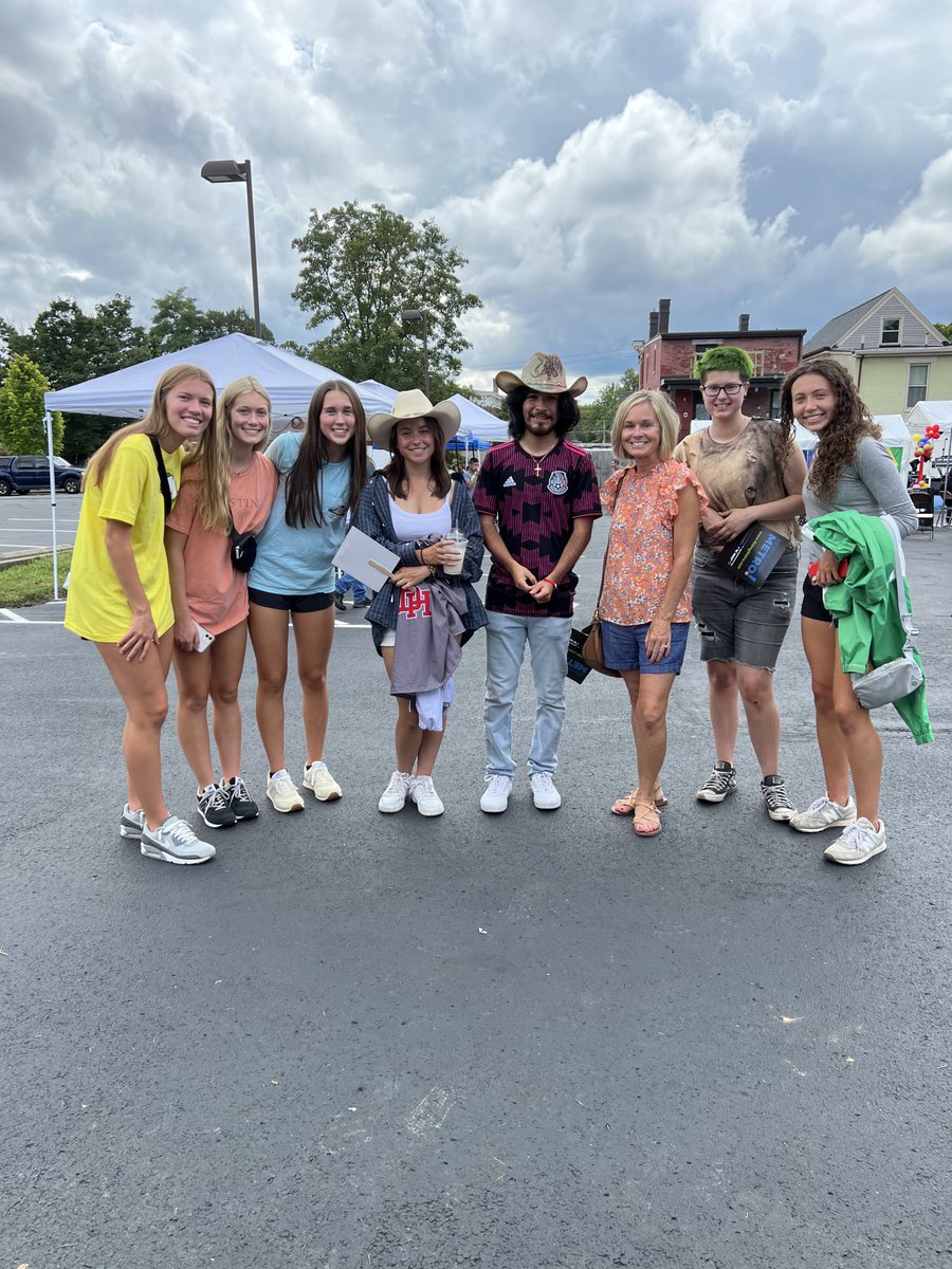 SenoraDennler's tweet photo. The Cincinnati Hispanic Festival …. before and after we acquired some cool hats! I love my adventurous new group! https://t.co/vrN46Djyrp
