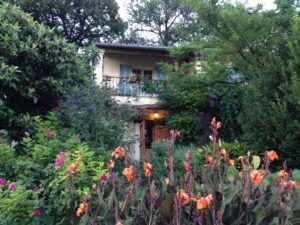HouseSitMatch's tweet photo. Housesitting abroad... how does it work?
Find out here - https://t.co/seJpzQbSyM
#housesit #housesitting #housesitter #petsittingabroad #housesittingabroad #travel #travelabroad #dogsitting #petminding #trustedhousesitter #trustedpetsitter #catminding #dogminding #housesitmatch https://t.co/k2ak0oBR1l