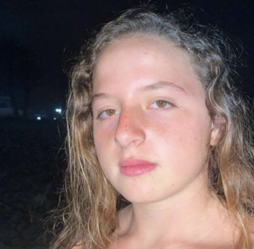 bird44333444423's tweet photo. Rania Discord présentation : sexcalleuse,troll pas drôle, meilleure pote de lamia (prochaine présentations) et tête de gland#drama #CDM2022 #SEX #RAPFR #DRAMAFR #COVID #ExtremeDroite https://t.co/0qefPwm9Ej